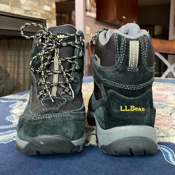 L.L. Bean Shoes - LL Bean Boots Primaloft Tek 2.5 Women’s Black Size 9 Hiking Boots